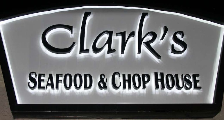 beach life vacations myrtle beach vacation rentals clarks seafood and chop house